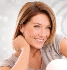 mujer sonriendo