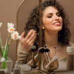Cómo verte bien en las videollamadas Por David Deibis, maquillador