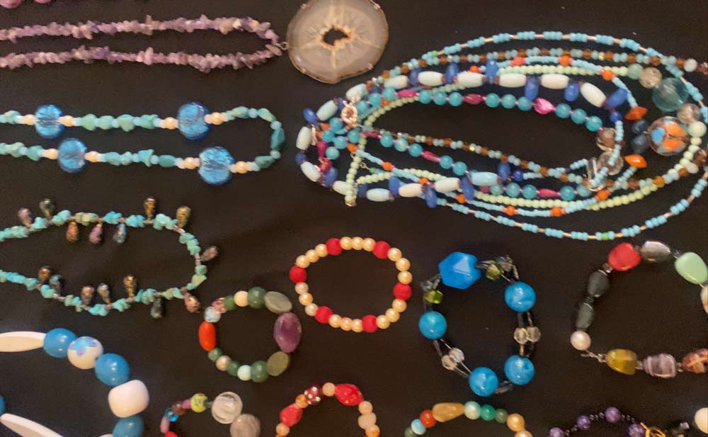 joyas con alma, bisutería realizada a través de producto reciclado