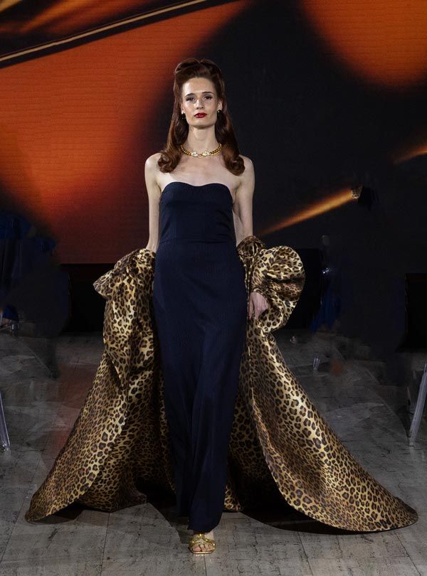 centenario pages desfile